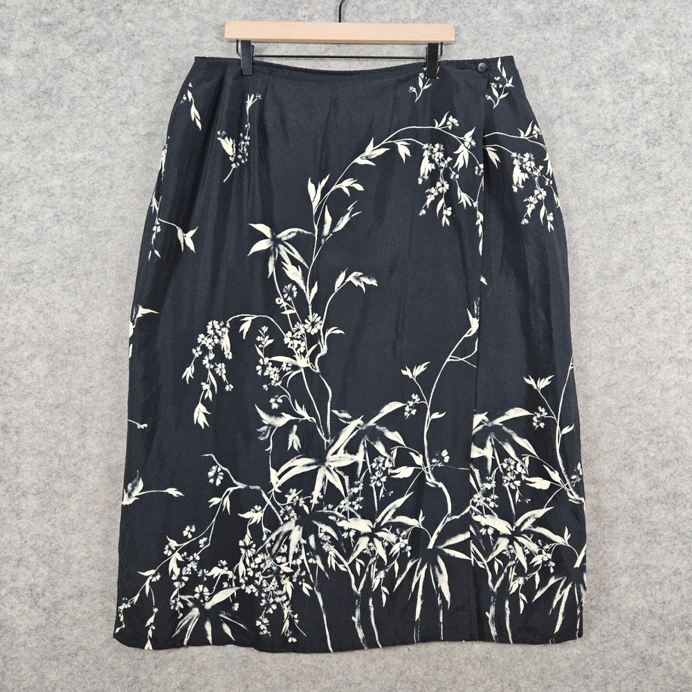 Abria Woman Floral Print Wrap Skirt Size 20 Rayon Black White Lightweight SPOT